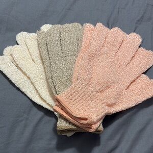 Set of Exfoliating Gloves in Cream, Tan, and Pink